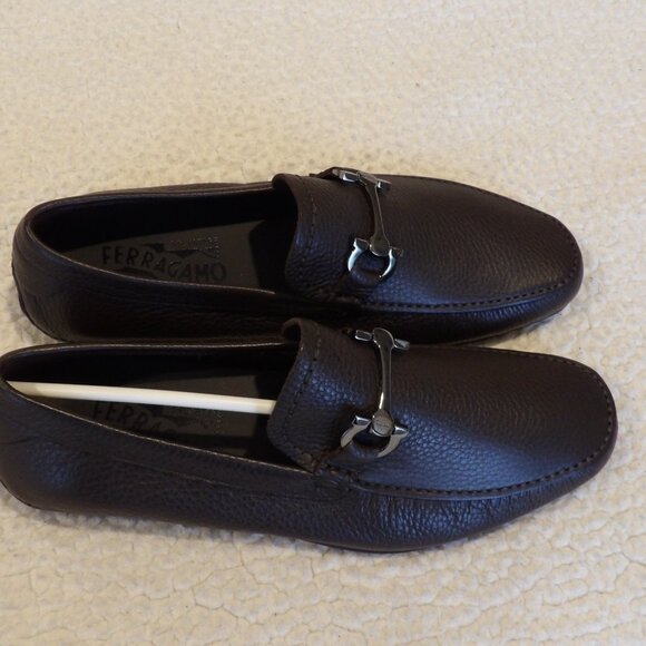 NEW IN BOX FERRAGAMO CANCUN Brown Calf Pebbled Leather Men Loafers. Size 6.5 EEE main image 9